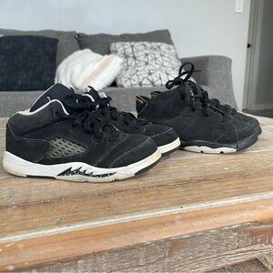Air Jordan 5 Retro "Oreo" sneakers and 6 Retro "DMP" toddler size 10